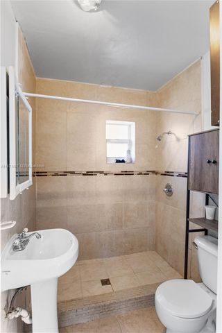 45 NE 186th Ter, Miami, FL 33179