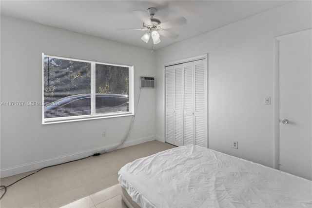 45 NE 186th Ter, Miami, FL 33179