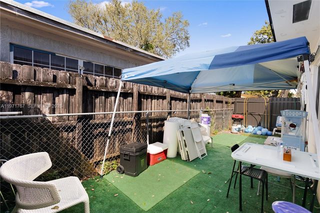 45 NE 186th Ter, Miami, FL 33179