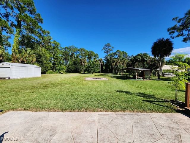 820 3rd ST SW, Naples, FL 34117