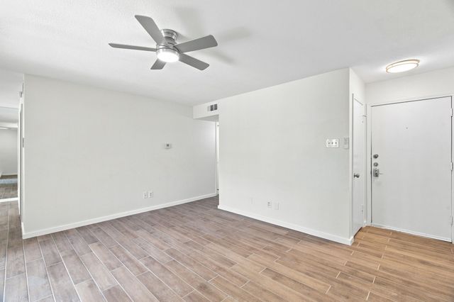 15151 Berry Trail 910, Dallas, TX 75248