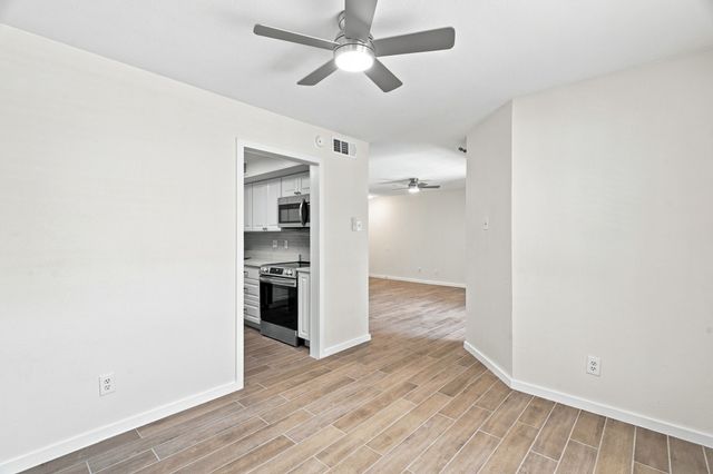 15151 Berry Trail 910, Dallas, TX 75248