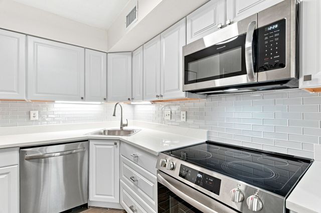15151 Berry Trail 910, Dallas, TX 75248