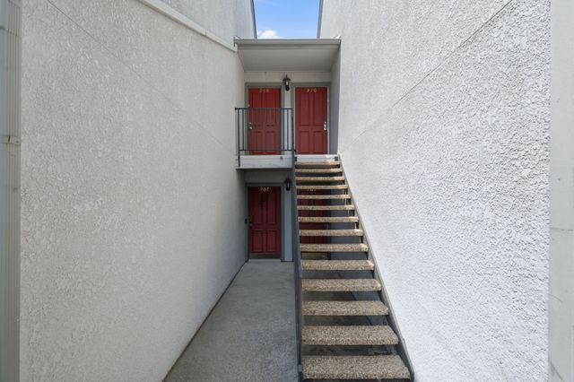 15151 Berry Trail 910, Dallas, TX 75248