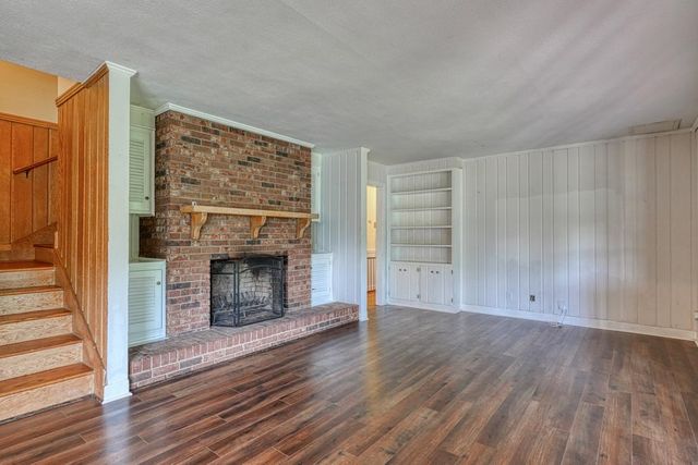 311 Crews Drive, Spartanburg, SC 29307