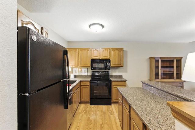 2975 N River Birch DRIVE #C, Brookfield, WI 53045