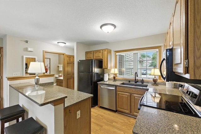 2975 N River Birch DRIVE #C, Brookfield, WI 53045