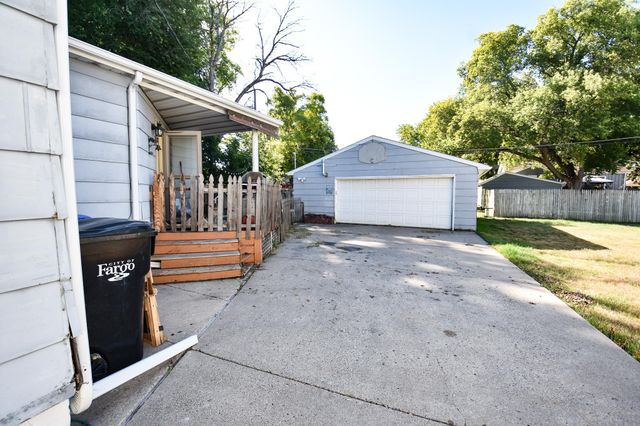 1630 11 Avenue S, Fargo, ND 58103