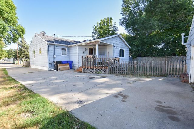 1630 11 Avenue S, Fargo, ND 58103