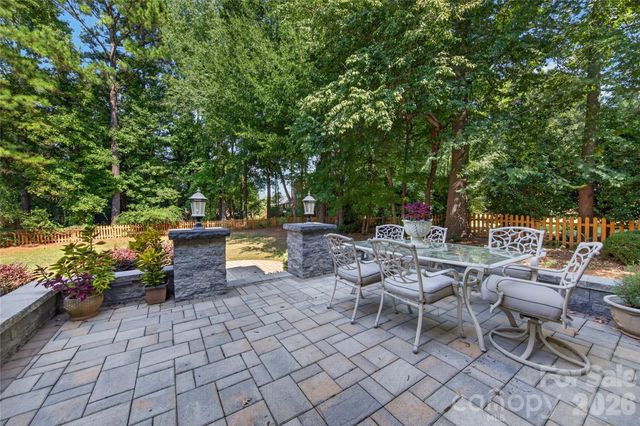 12135 Darby Chase Drive, Charlotte, NC 28277
