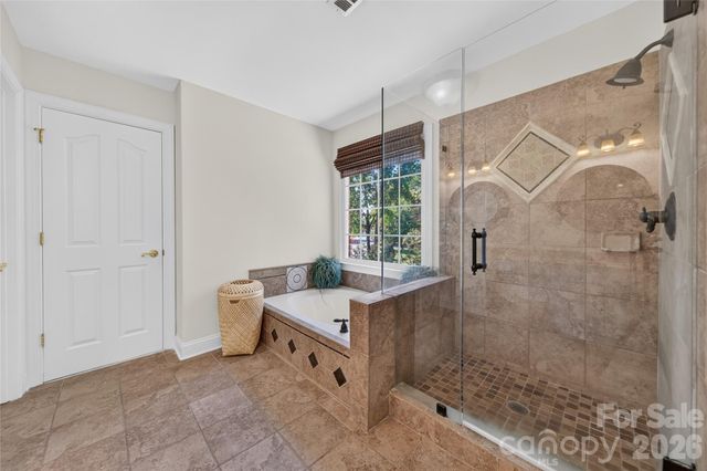 12135 Darby Chase Drive, Charlotte, NC 28277