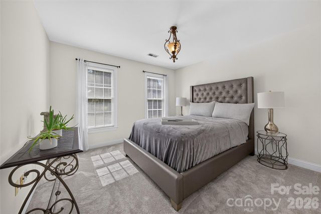 12135 Darby Chase Drive, Charlotte, NC 28277
