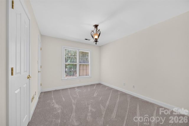 12135 Darby Chase Drive, Charlotte, NC 28277