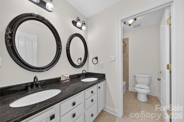 12135 Darby Chase Drive, Charlotte, NC 28277