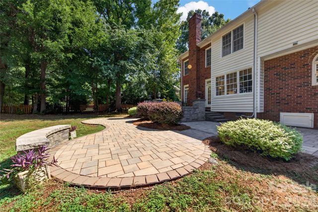 12135 Darby Chase Drive, Charlotte, NC 28277