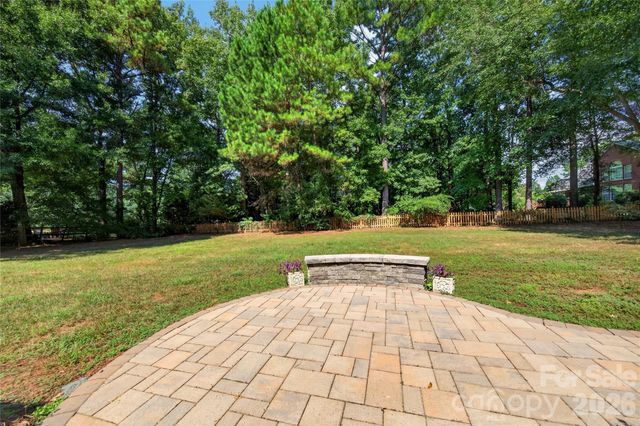 12135 Darby Chase Drive, Charlotte, NC 28277
