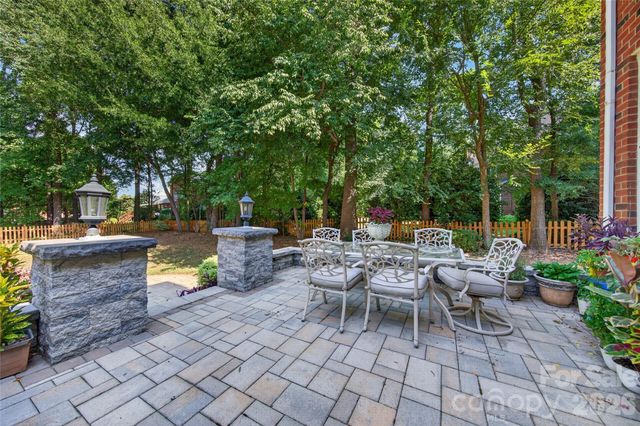 12135 Darby Chase Drive, Charlotte, NC 28277