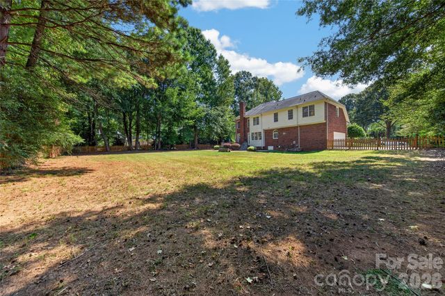 12135 Darby Chase Drive, Charlotte, NC 28277