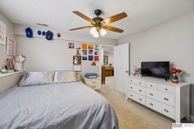 1621 SW 36 Street, Lincoln, NE 68522