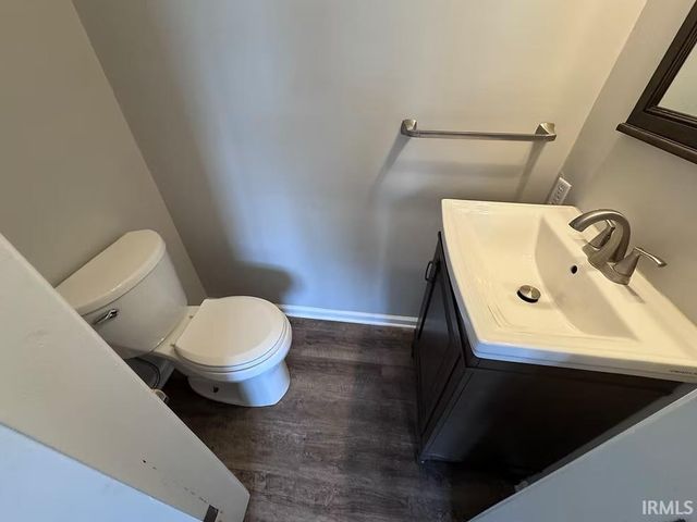 2704 S Macedonia Avenue, Muncie, IN 47302