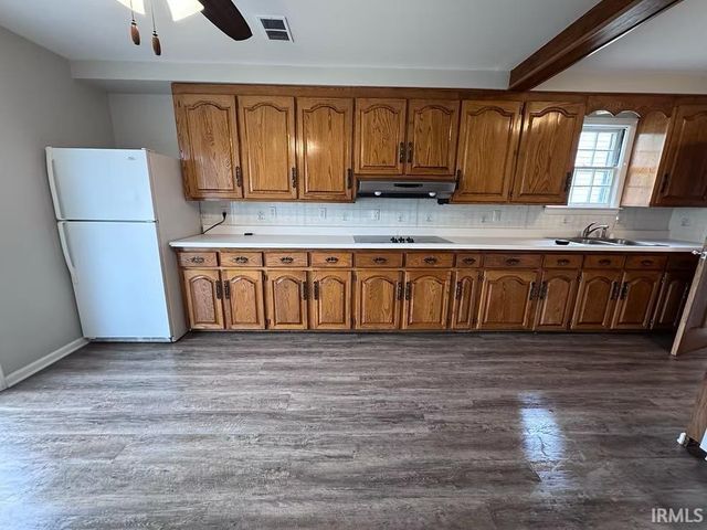 2704 S Macedonia Avenue, Muncie, IN 47302
