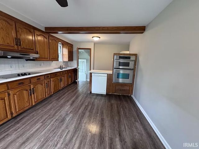 2704 S Macedonia Avenue, Muncie, IN 47302