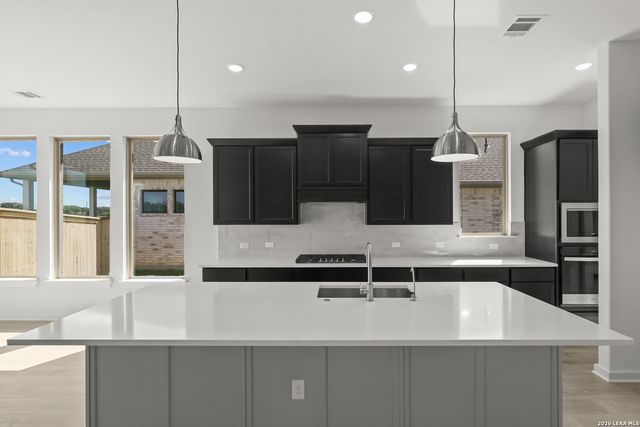540 Paramus Park, Cibolo, TX 78108