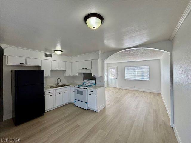 6508 EVERGREEN Avenue, Las Vegas, NV 89107