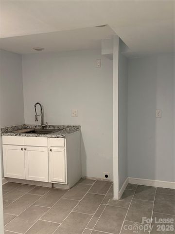 2805 Belmeade Drive, Charlotte, NC 28214