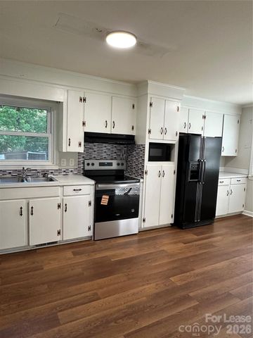 2805 Belmeade Drive, Charlotte, NC 28214
