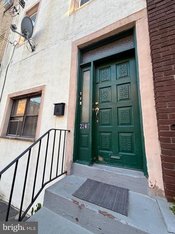 2246 S 15TH ST, Philadelphia, PA 19145