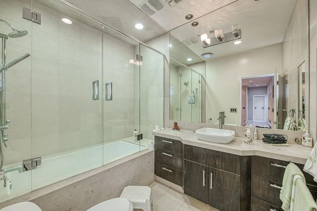 6490 N Sequoia Drive, Fresno, CA 93711