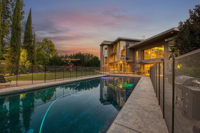6490 N Sequoia Drive, Fresno, CA 93711