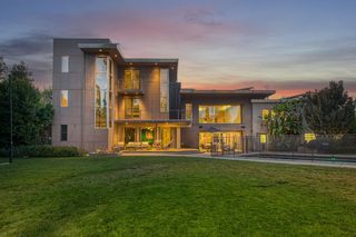 6490 N Sequoia Drive, Fresno, CA 93711