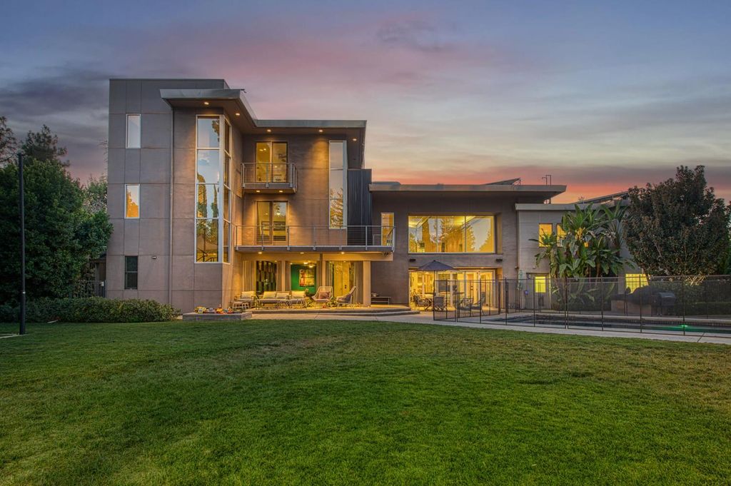 6490 N Sequoia Drive, Fresno, CA 93711
