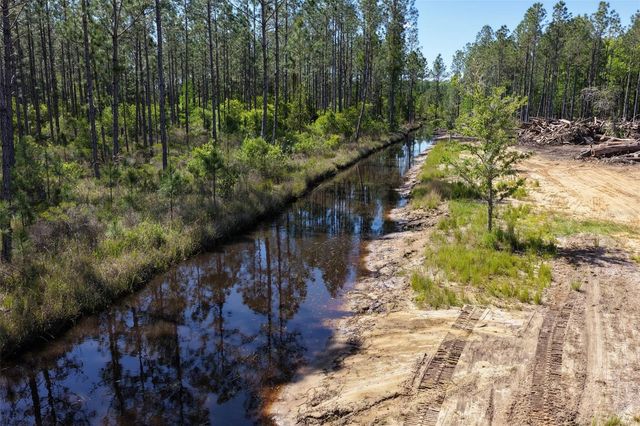 15539 COUNTY RD 305, Bunnell, FL 32110