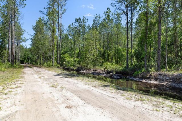 15539 COUNTY RD 305, Bunnell, FL 32110