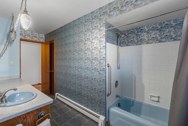 1015 Hillside DRIVE, Kewaskum, WI 53040