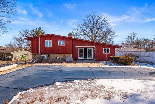 1015 Hillside DRIVE, Kewaskum, WI 53040