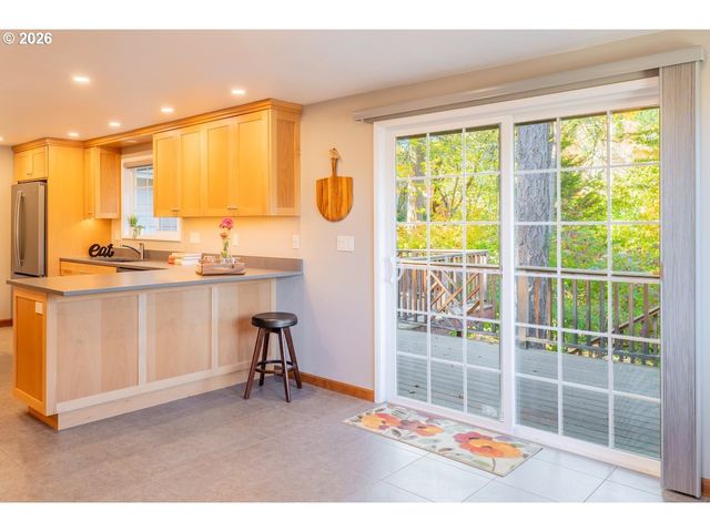 3460 MCMILLAN St, Eugene, OR 97405