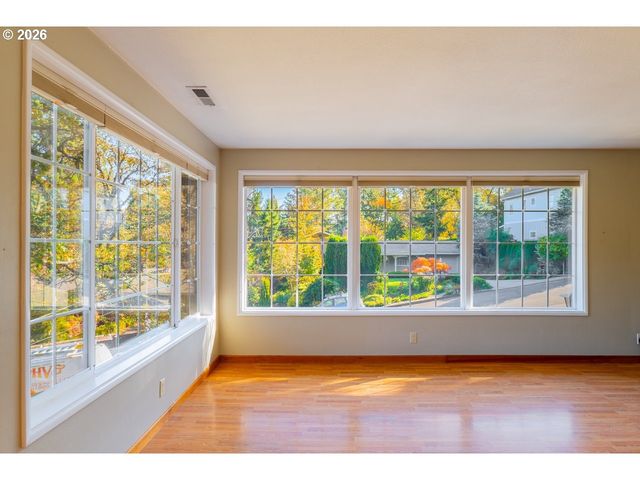 3460 MCMILLAN St, Eugene, OR 97405