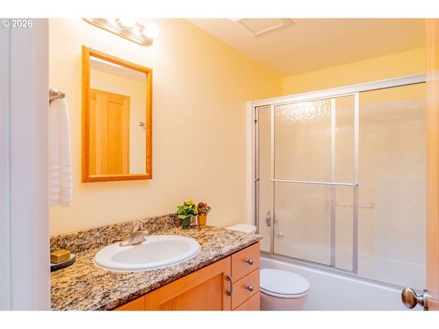 3460 MCMILLAN St, Eugene, OR 97405