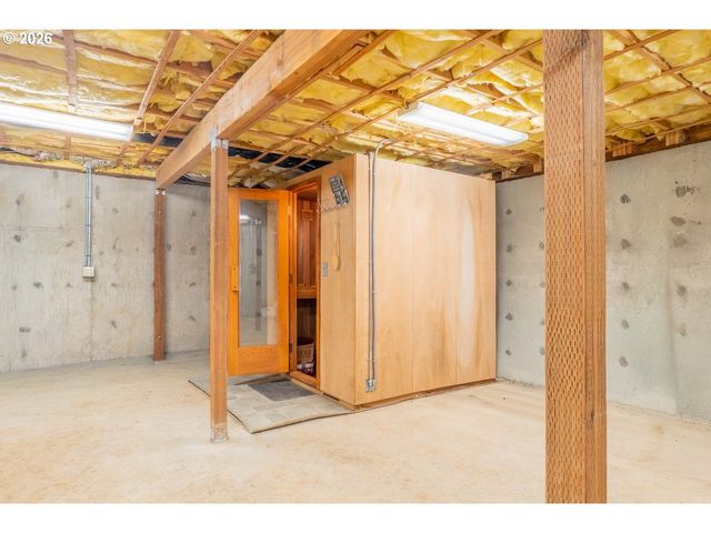 3460 MCMILLAN St, Eugene, OR 97405