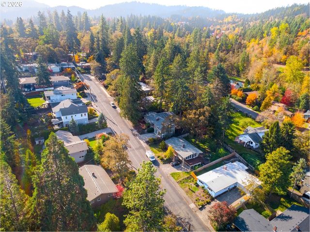 3460 MCMILLAN St, Eugene, OR 97405
