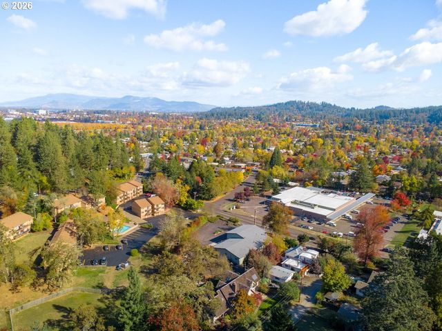 3460 MCMILLAN St, Eugene, OR 97405