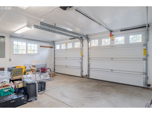 3460 MCMILLAN St, Eugene, OR 97405