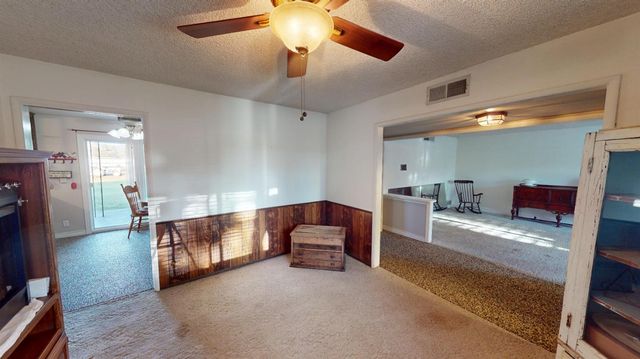 7690 N Leonard Avenue, Clovis, CA 93619