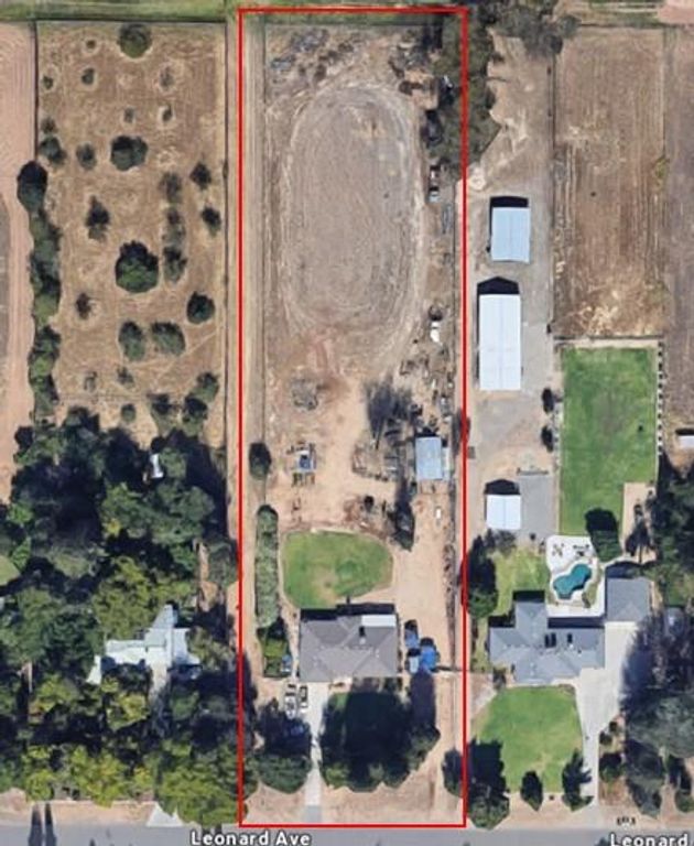 7690 N Leonard Avenue, Clovis, CA 93619
