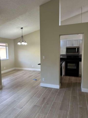1068 Coral Club Dr 1068, Coral Springs, FL 33071