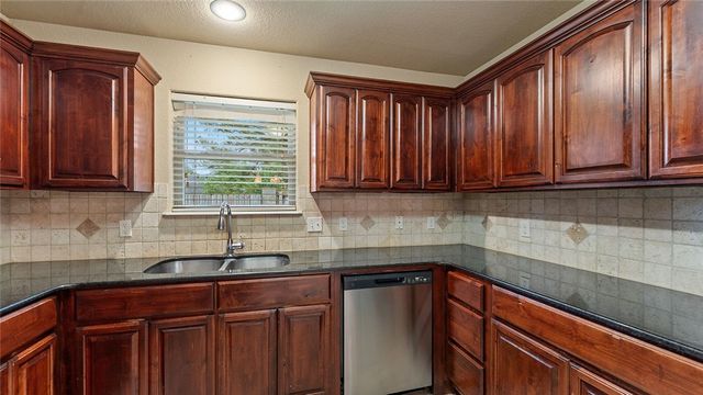 106 NE Larkspur Lane, Bentonville, AR 72712